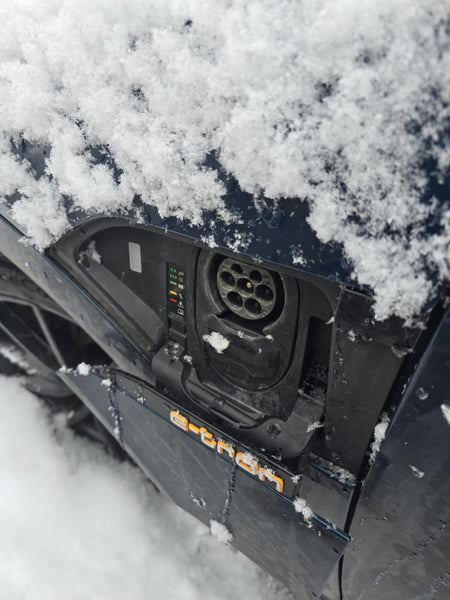 Audi E - tron quattro 50/55 V2 vær og snø deksel for ladeport - Standard Venstre - PROTONORD - PROTONORD