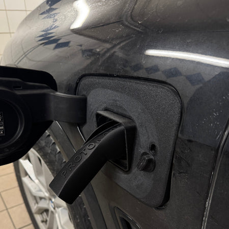 BMW X5 (G05) Plug - in Hybrid vær og snø deksel for ladeport - Sort - PROTONORD - PROTONORD