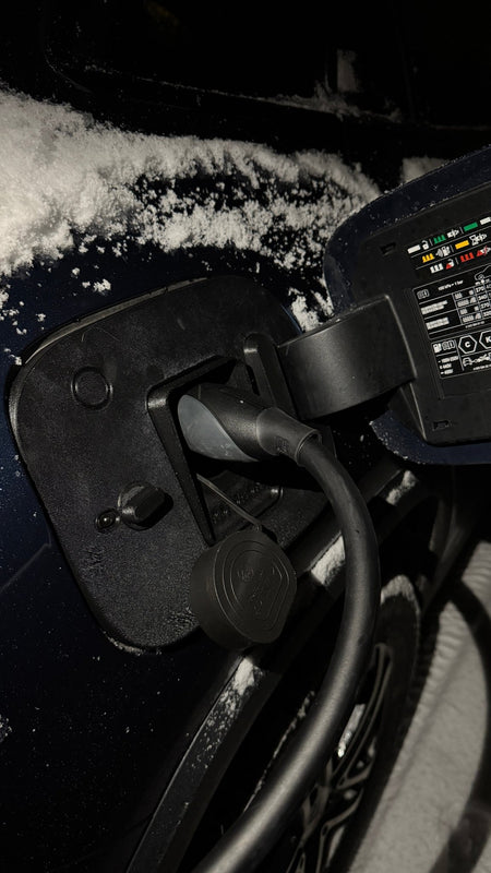 Mercedes EQA vær og snø deksel for ladeport - Sort - PROTONORD - PROTONORD