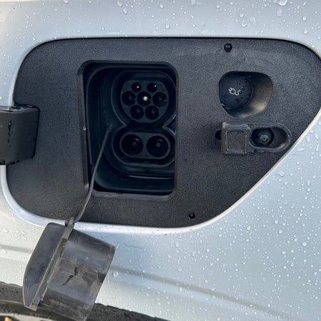 Polestar 2 Vær og snø deksel for ladeport - Sort - PROTONORD - PROTONORD