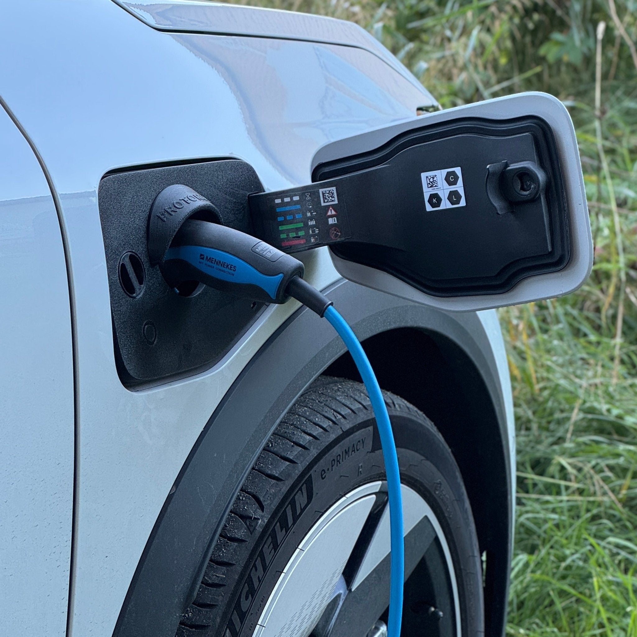 Renault Scenic E - tech vær og snø deksel for ladeport - Sort - PROTONORD - PROTONORD