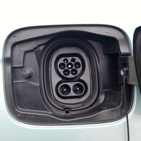 Skoda Enyaq vær og snø deksel for ladeport - Sort - PROTONORD - PROTONORD