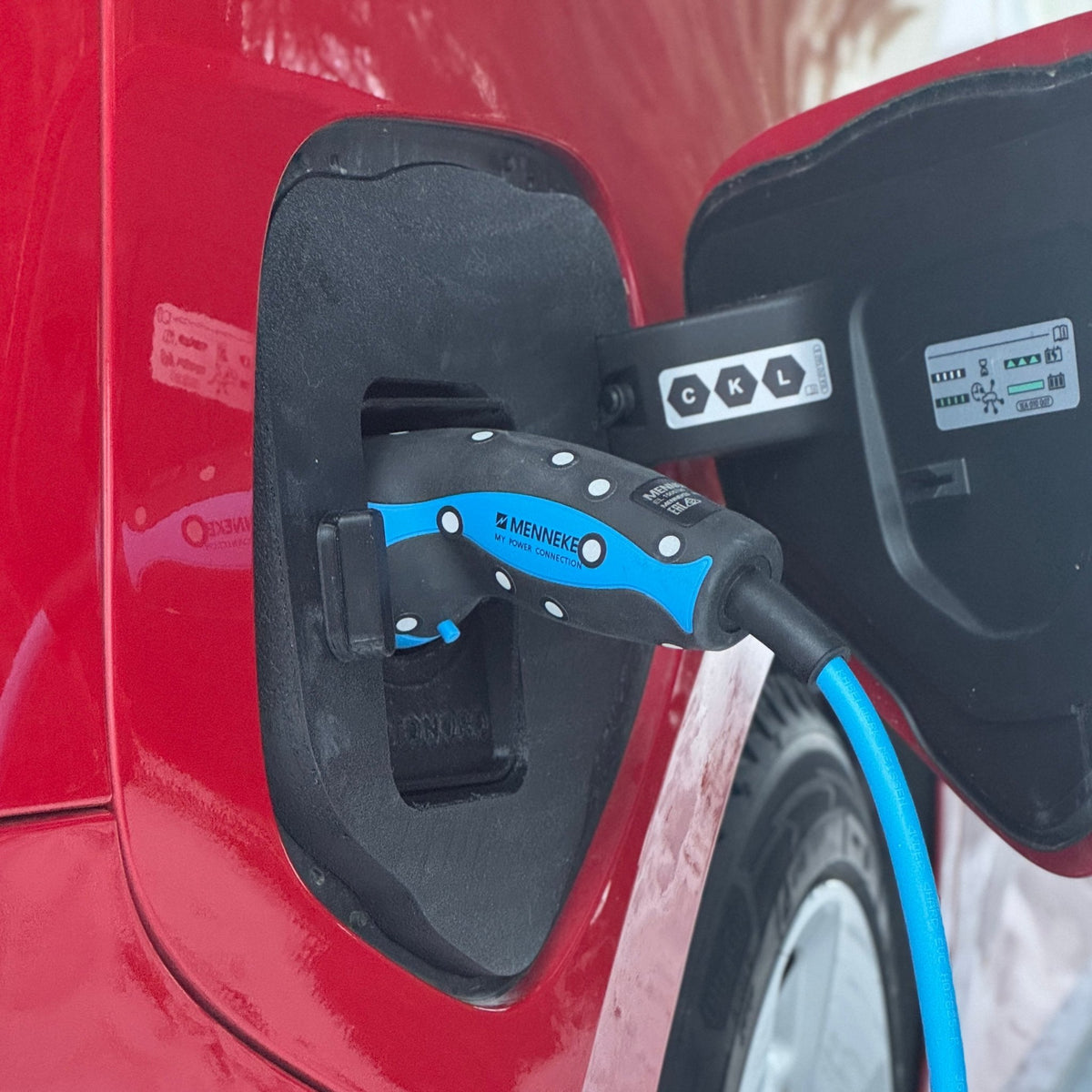 VolksWagen ID.Buzz vær og snø deksel for ladeport - Type 2 med hette - PROTONORD - PROTONORD