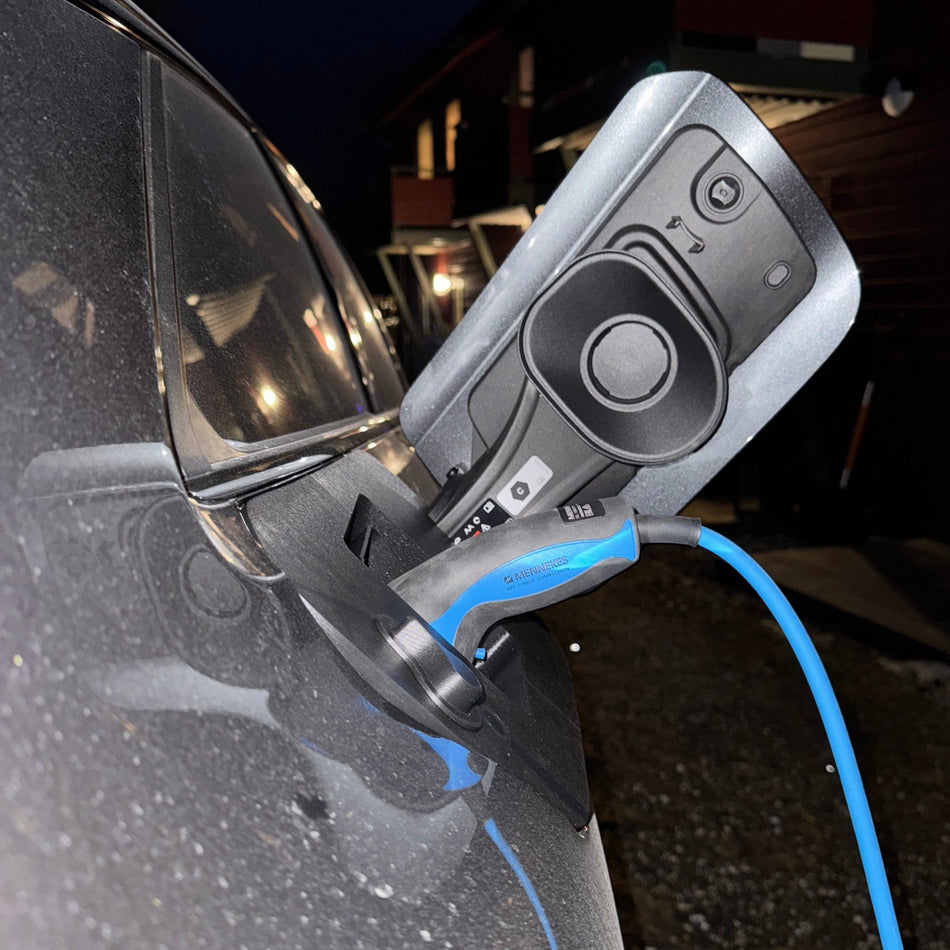 Audi A6 Avant E - tron vær og snø deksel for ladeport - Sort - PROTONORD - PROTONORD