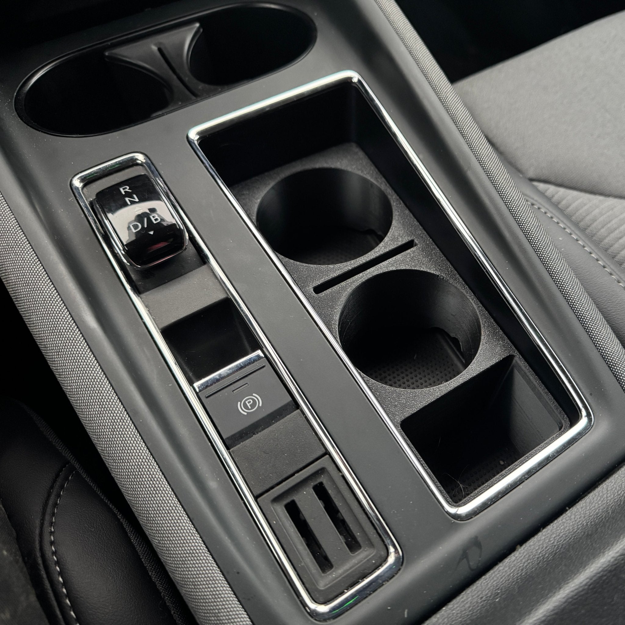 Skoda Enyaq / Elroq Koppholder - Sort - PROTONORD - PROTONORD