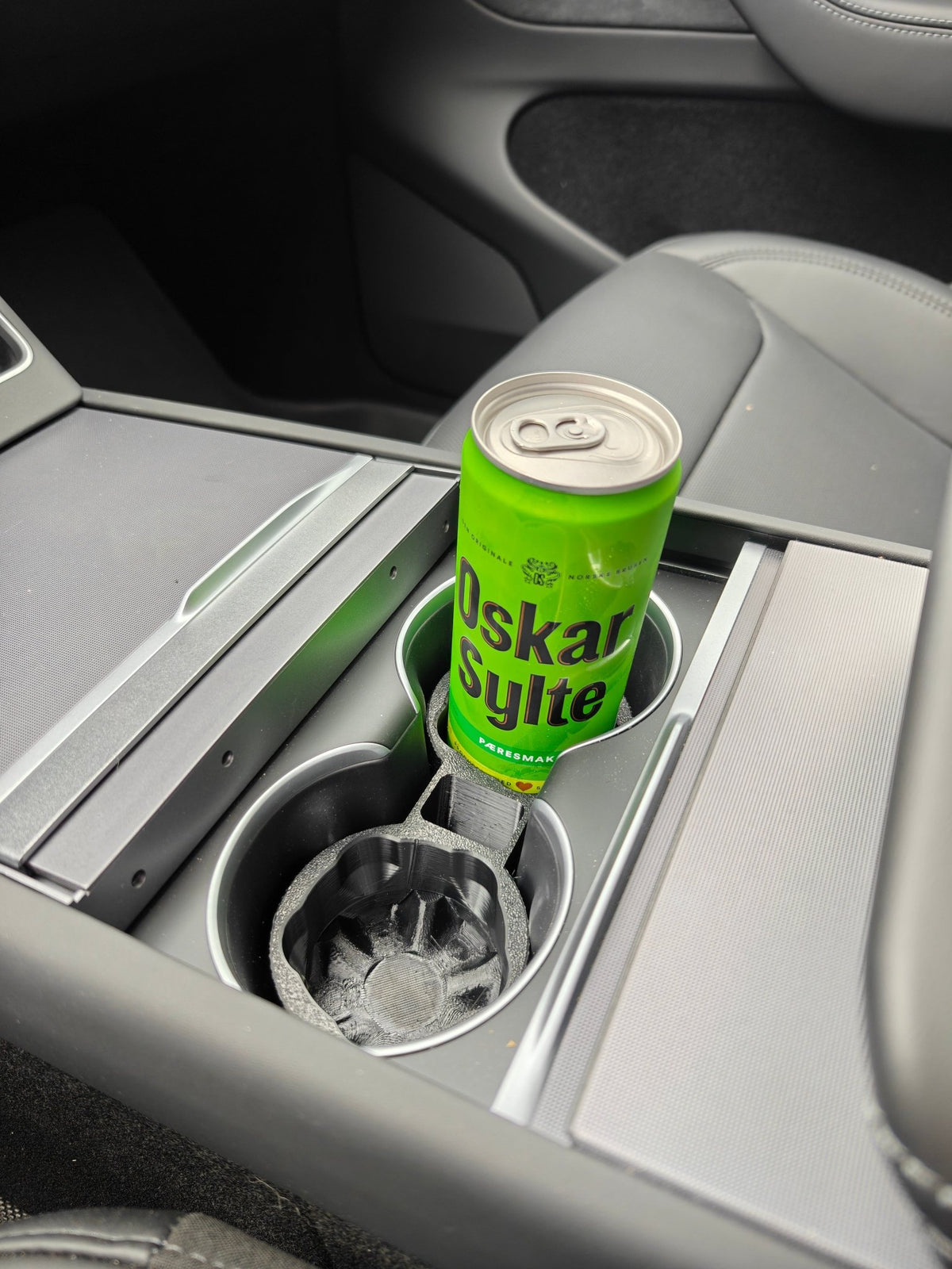 Tesla Model Y Koppholder 0.33l/0.5l - Komplett (0.5l og 0.33l) -PROTONORD