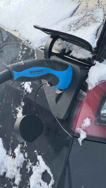 Tesla Y vær og snø deksel for ladeport - Sort - PROTONORD - PROTONORD