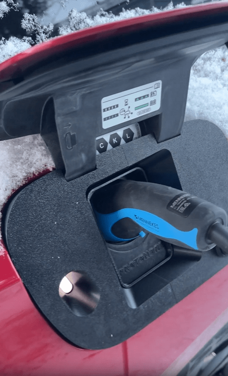 Volkswagen ID.7 V2 vær og snø deksel for ladeport - Sort - PROTONORD - PROTONORD