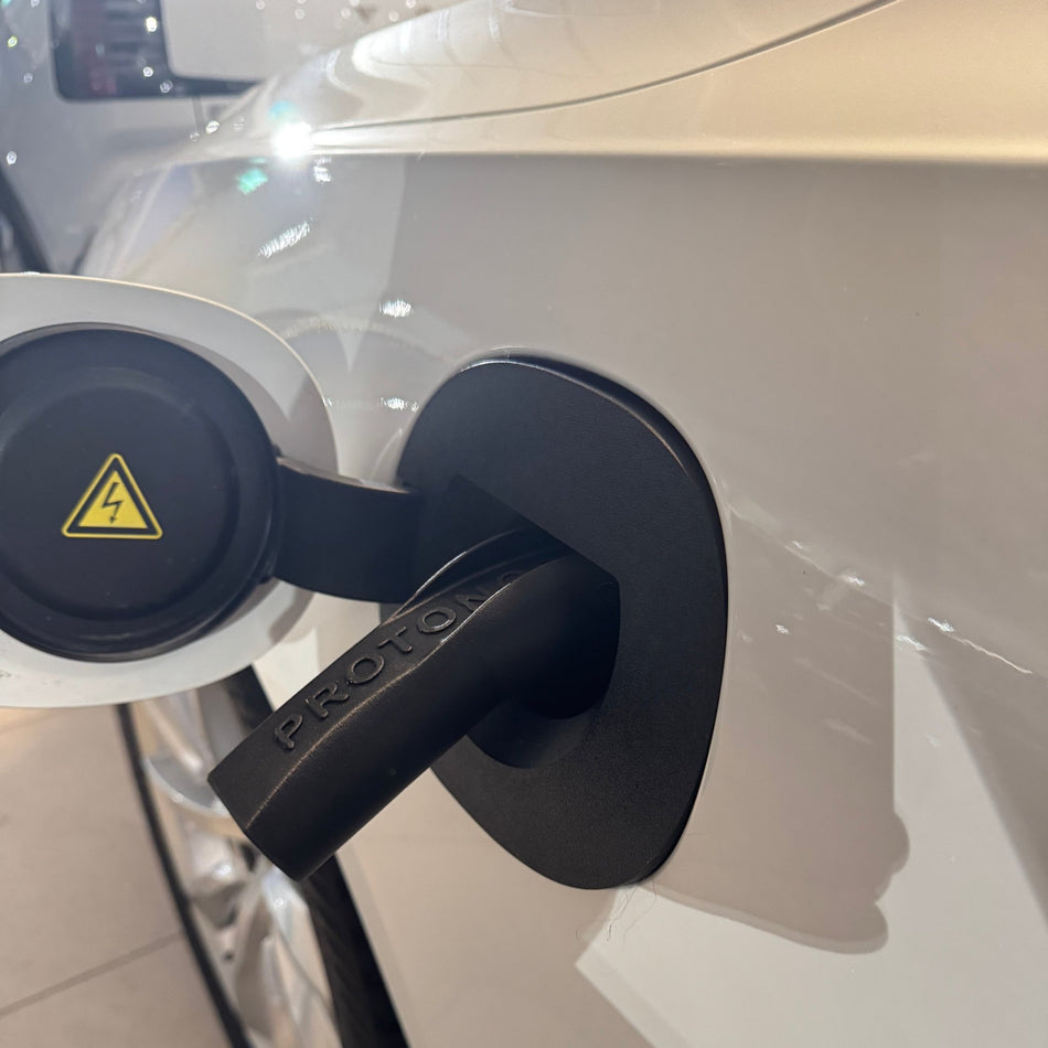 Volvo V90 Plug-In Hybrid vær og snø deksel for ladeport – Volvo V90 Plug – In Hybrid vær og snø deksel for… – PROTONORD