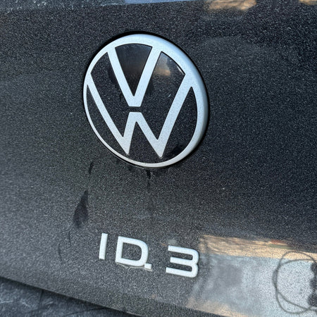 VW VolksWagen ID3 vær og snø deksel for ladeport - Sort - PROTONORD - PROTONORD